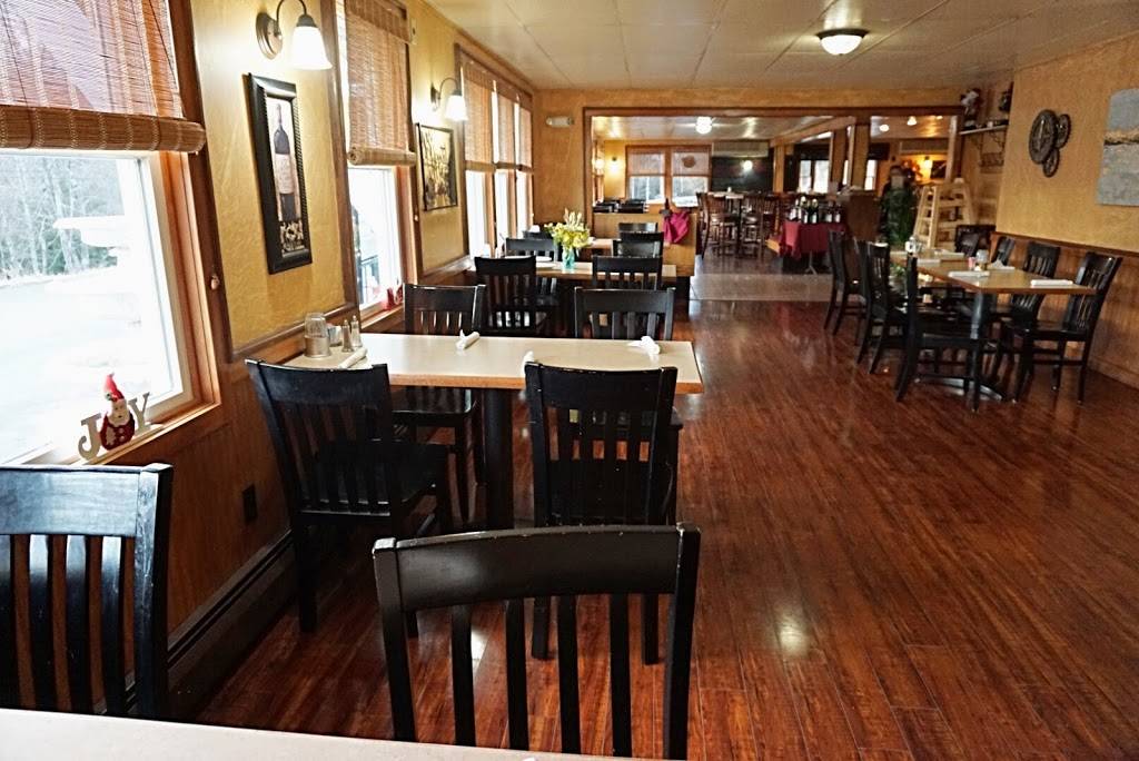 Wayne on the Hill | restaurant | 5 Oregon Turnpike, Honesdale, PA 18431, United States | 5702530338 OR +1 570-253-0338