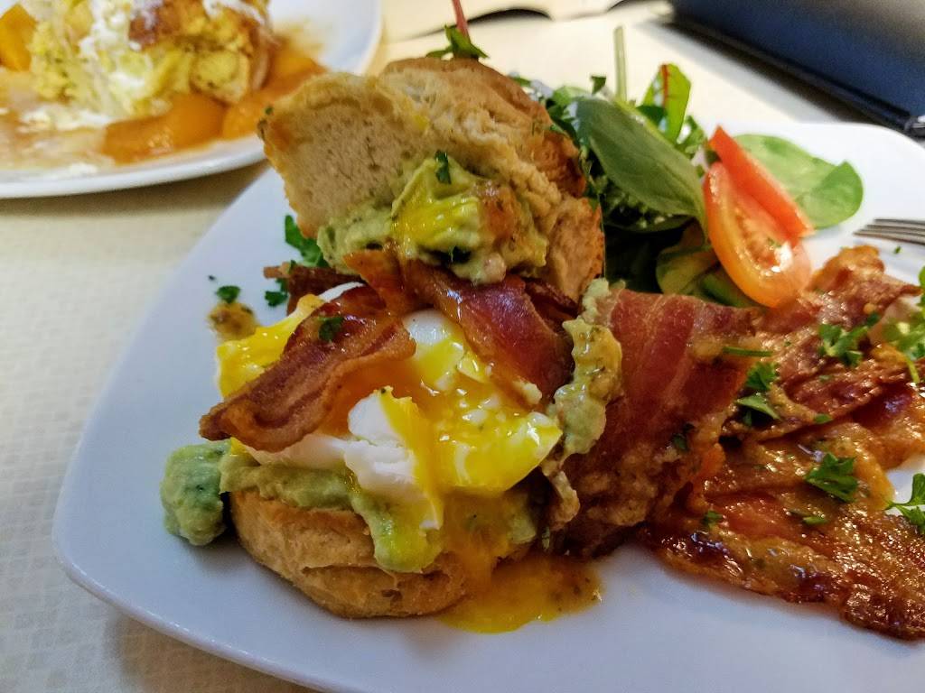 Lydias On Ludlow | restaurant | 329 Ludlow Ave, Cincinnati, OH 45220, USA | 5133813436 OR +1 513-381-3436