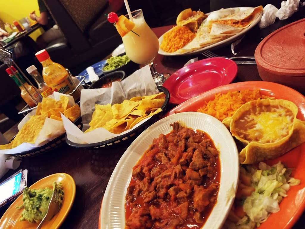 Casa Del Tequila | restaurant | 525 N Peters Ave #4, Fond du Lac, WI 54937, USA | 9209333797 OR +1 920-933-3797