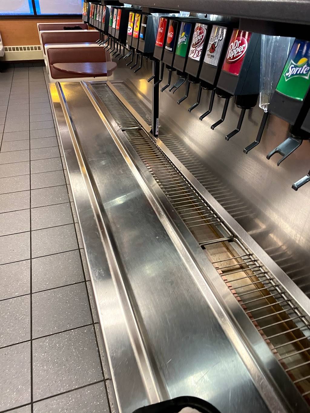 Burger King | restaurant | Building 9, Anchorage, AK 99505, USA | 9074282650 OR +1 907-428-2650