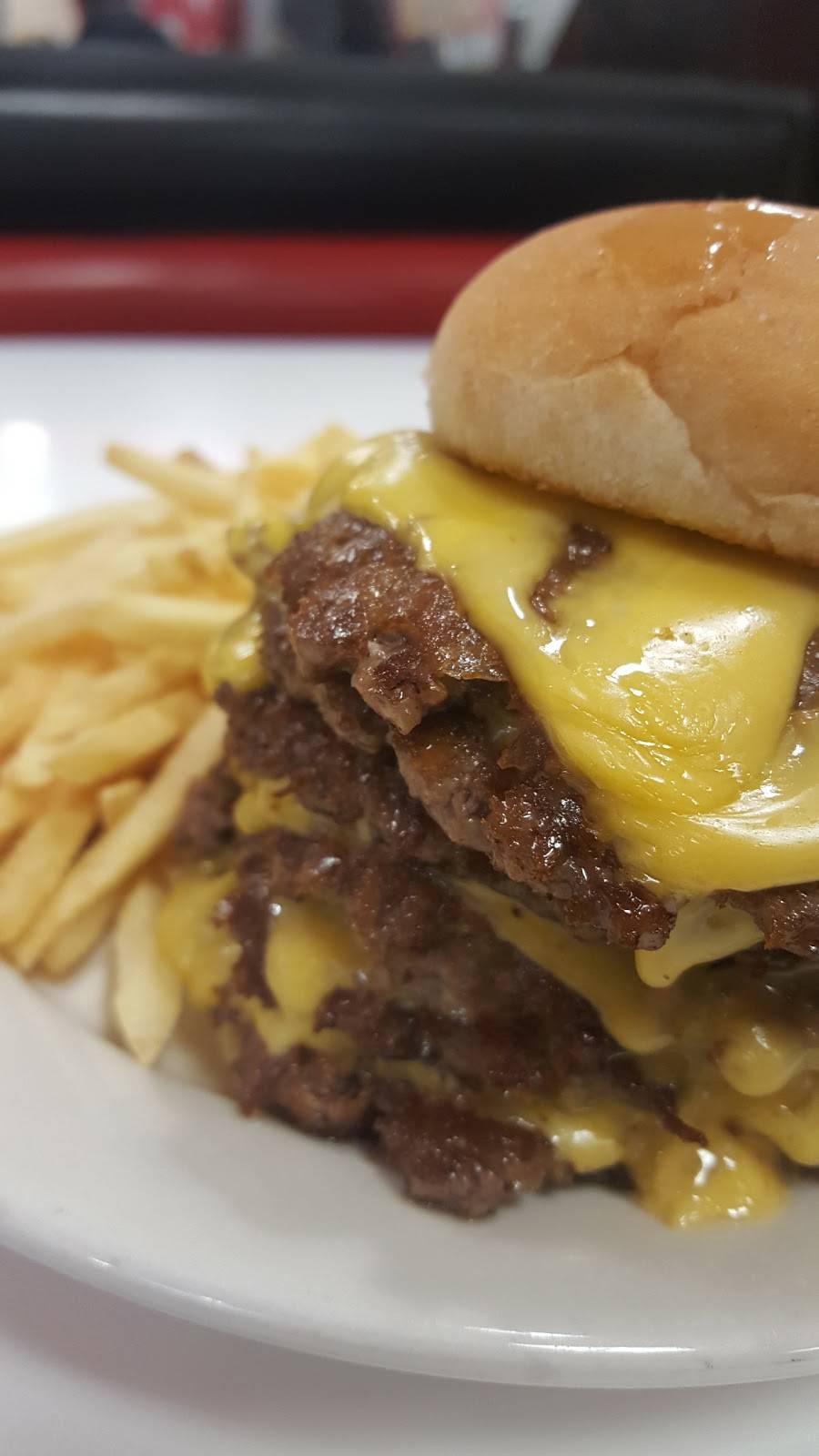 Steak n Shake | restaurant | 2001 Colby Taylor Dr, Richmond, KY 40475, USA | 8596269300 OR +1 859-626-9300