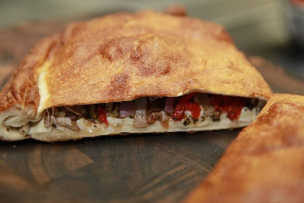 Bondis Pizza | meal takeaway | 298 Springbank Dr, London, ON N6J 1E9, Canada | 5196450322 OR +1 519-645-0322