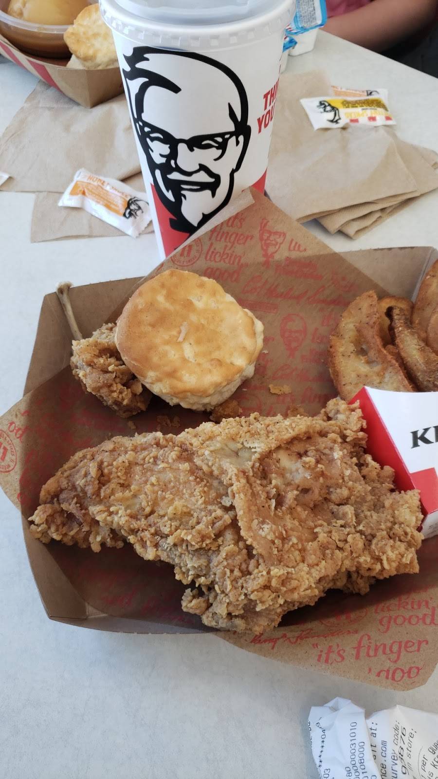 KFC | restaurant | 215 E Sunshine St, Springfield, MO 65807, USA | 4175013572 OR +1 417-501-3572