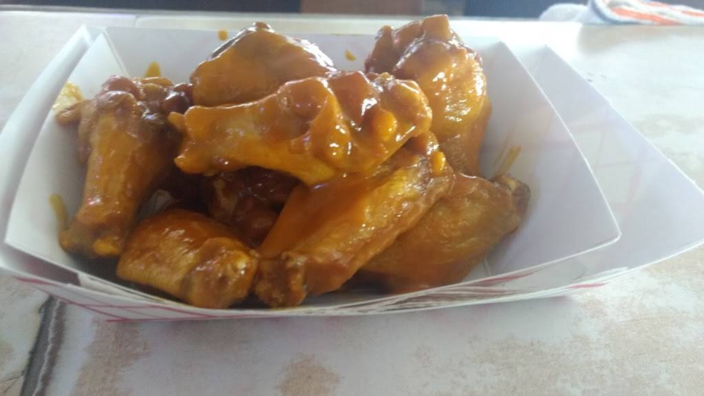 The Grand River Manor | restaurant | 1153 Mechanicsville Rd, Geneva, OH 44041, USA | 4404669229 OR +1 440-466-9229