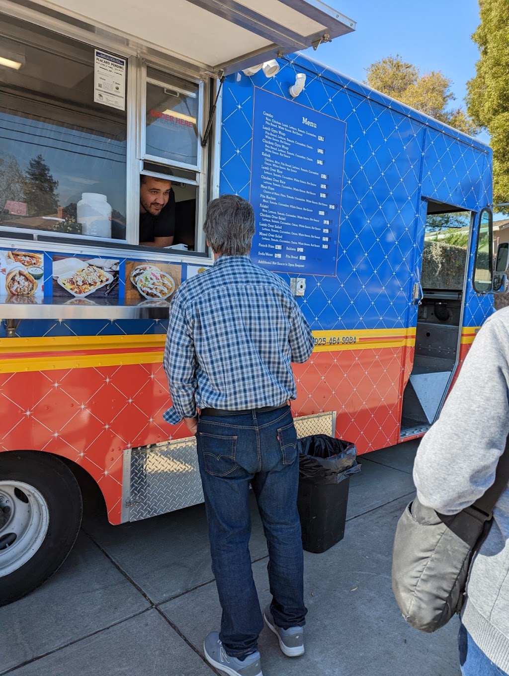 King Gyro & Kabob | restaurant | 1935 Arnold Industrial Way, Concord, CA 94520, USA | 9254649984 OR +1 925-464-9984