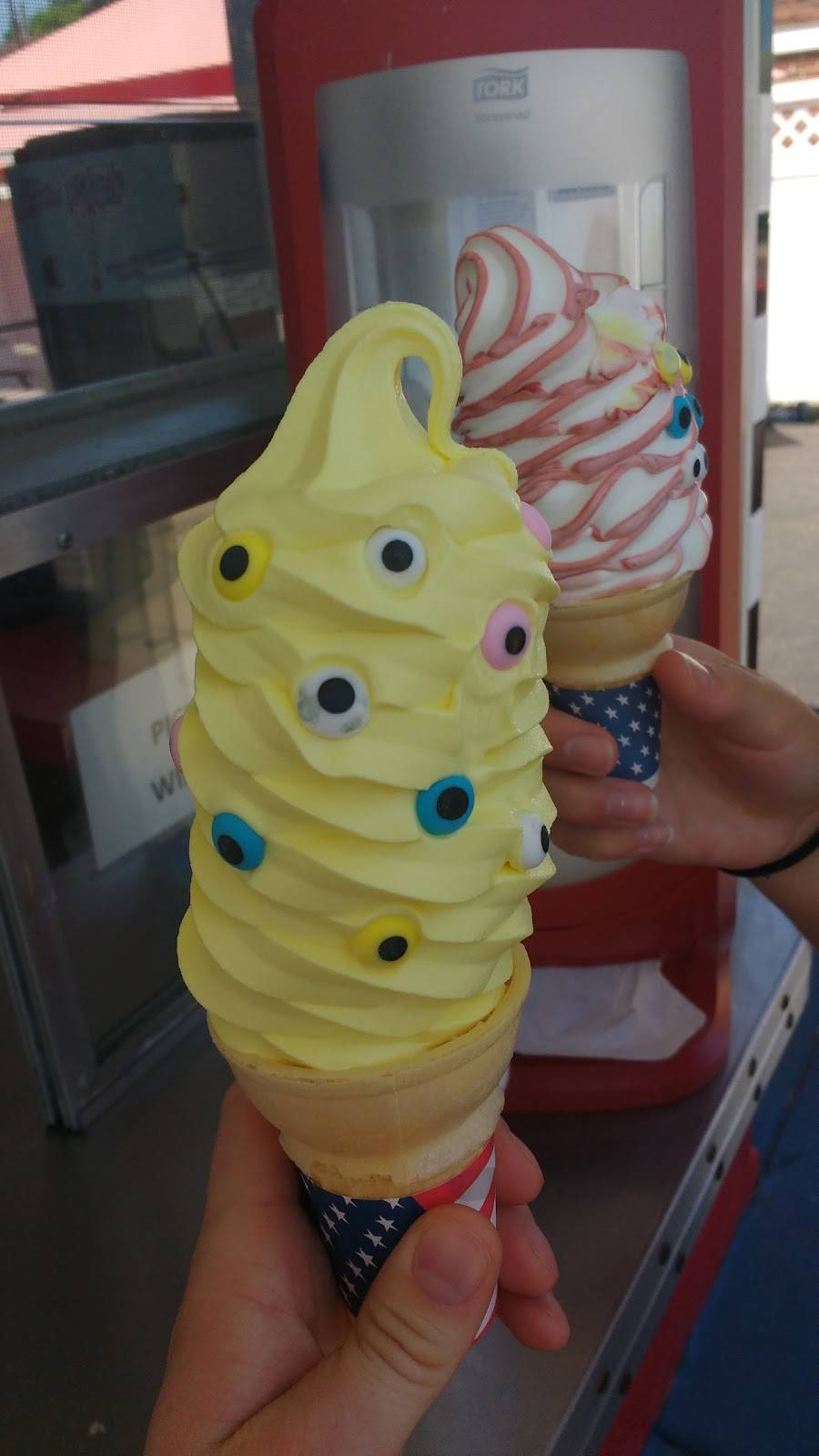 Dairy Barn Inc | meal takeaway | 203 N Lafayette St, Greenville, MI 48838, USA | 6162259235 OR +1 616-225-9235