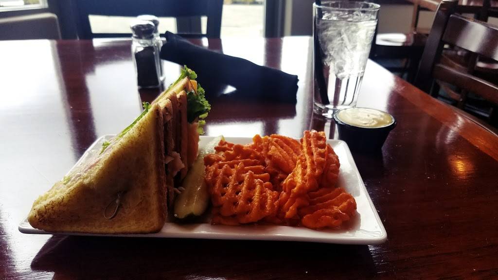 The Greenside Grill | restaurant | 20414 121st Ave SE, Snohomish, WA 98296, USA | 2063623000 OR +1 206-362-3000