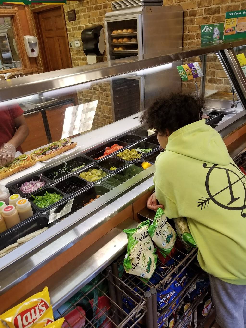 Subway | restaurant | 14 Timber Creek Dr, Cordova, TN 38018, USA | 9017547551 OR +1 901-754-7551