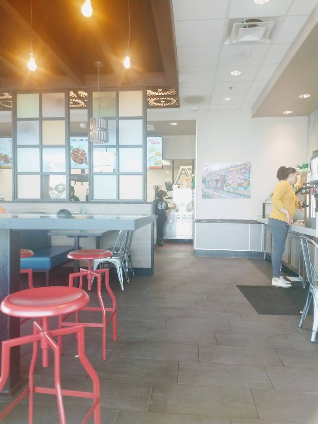 El Pollo Loco | restaurant | 1918 W Artesia Blvd, Compton, CA 90220, USA | 3107611051 OR +1 310-761-1051