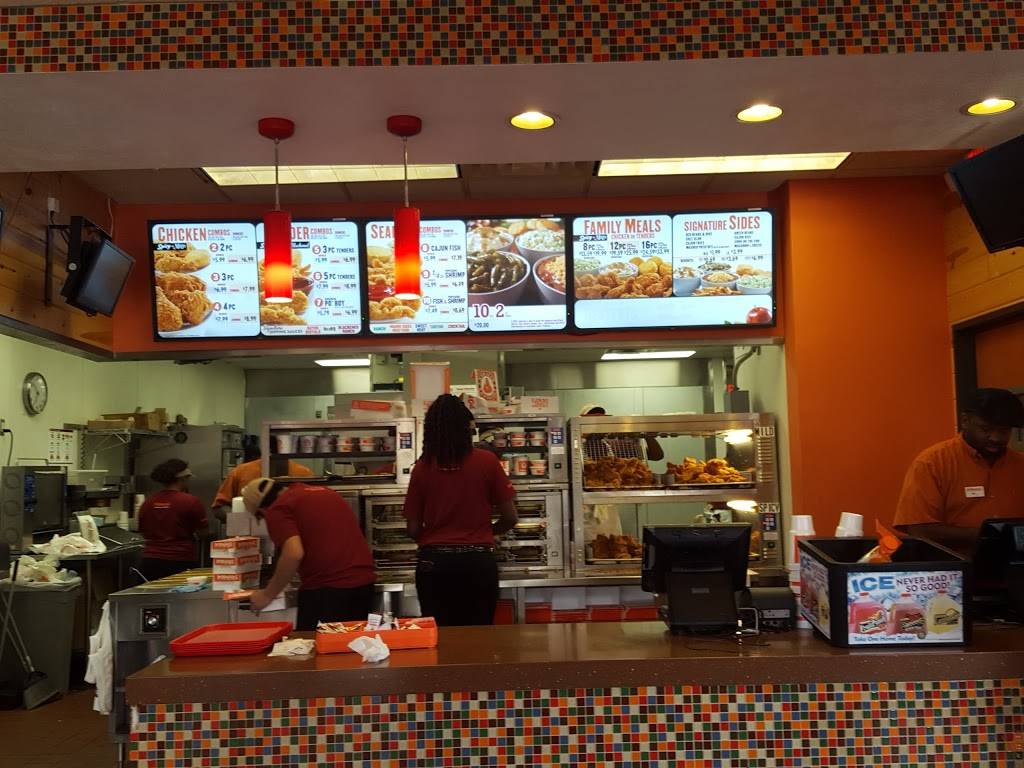 Popeyes Louisiana Kitchen | restaurant | 1547 Farm to Market 685, Pflugerville, TX 78660, USA | 5122511831 OR +1 512-251-1831