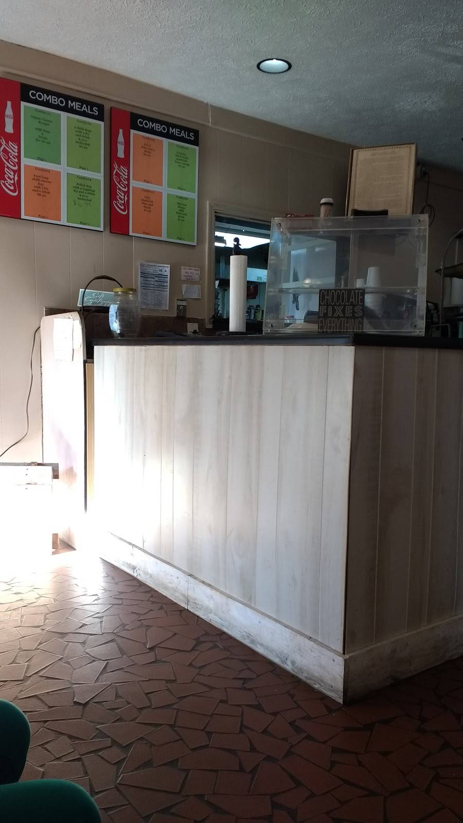 The Hot Dog House | restaurant | 4724 High Falls Rd, Jackson, GA 30233, USA | 4789942867 OR +1 478-994-2867