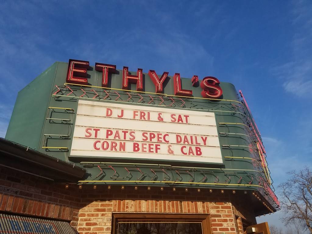 Ethyls Smokehouse & Saloon | restaurant | 8505 Veterans Memorial Pkwy, OFallon, MO 63366, USA | 6369787755 OR +1 636-978-7755