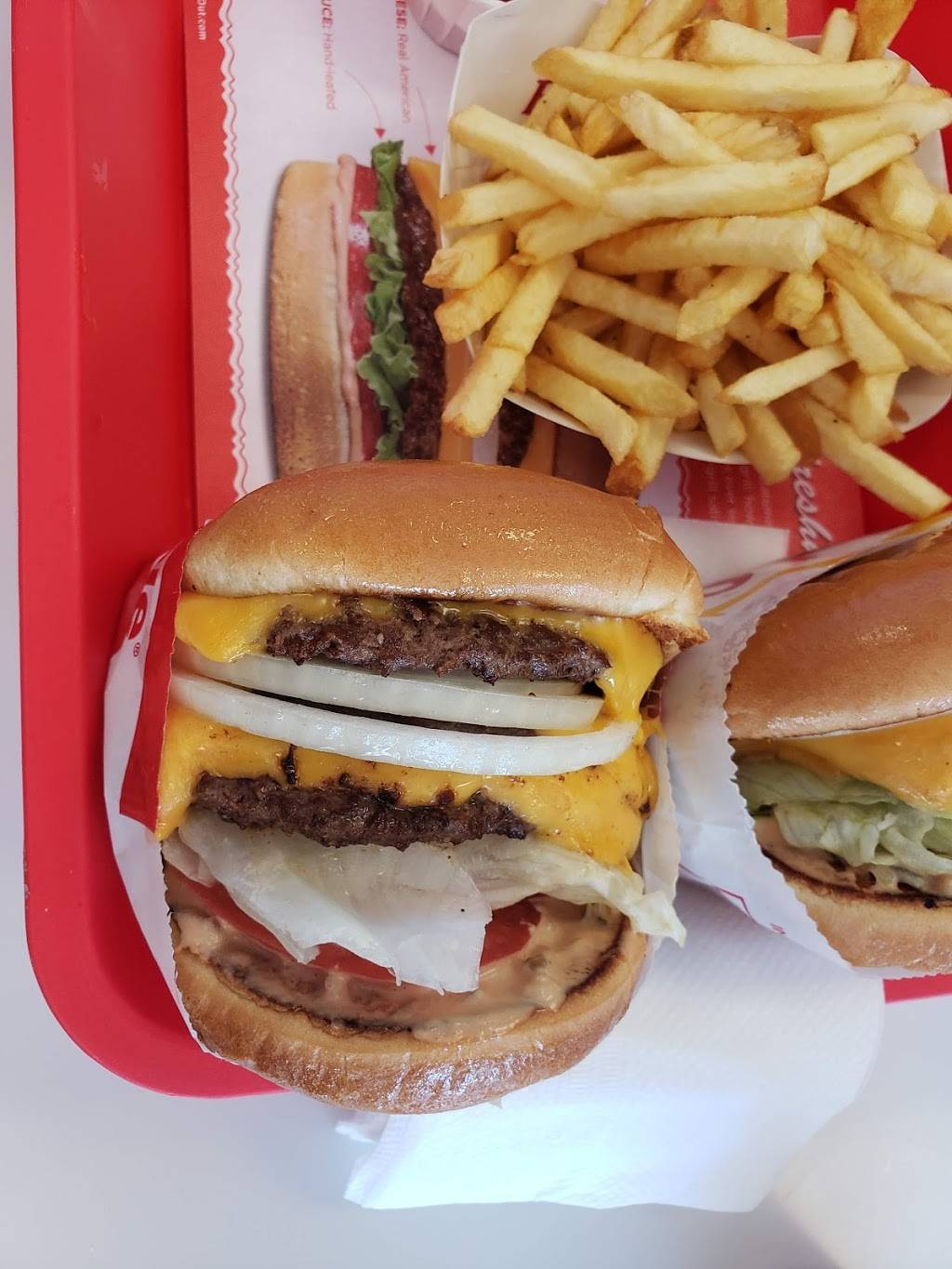 In-N-Out Burger | restaurant | 2011 Bronze Star Dr, Woodland, CA 95776, USA | 8007861000 OR +1 800-786-1000