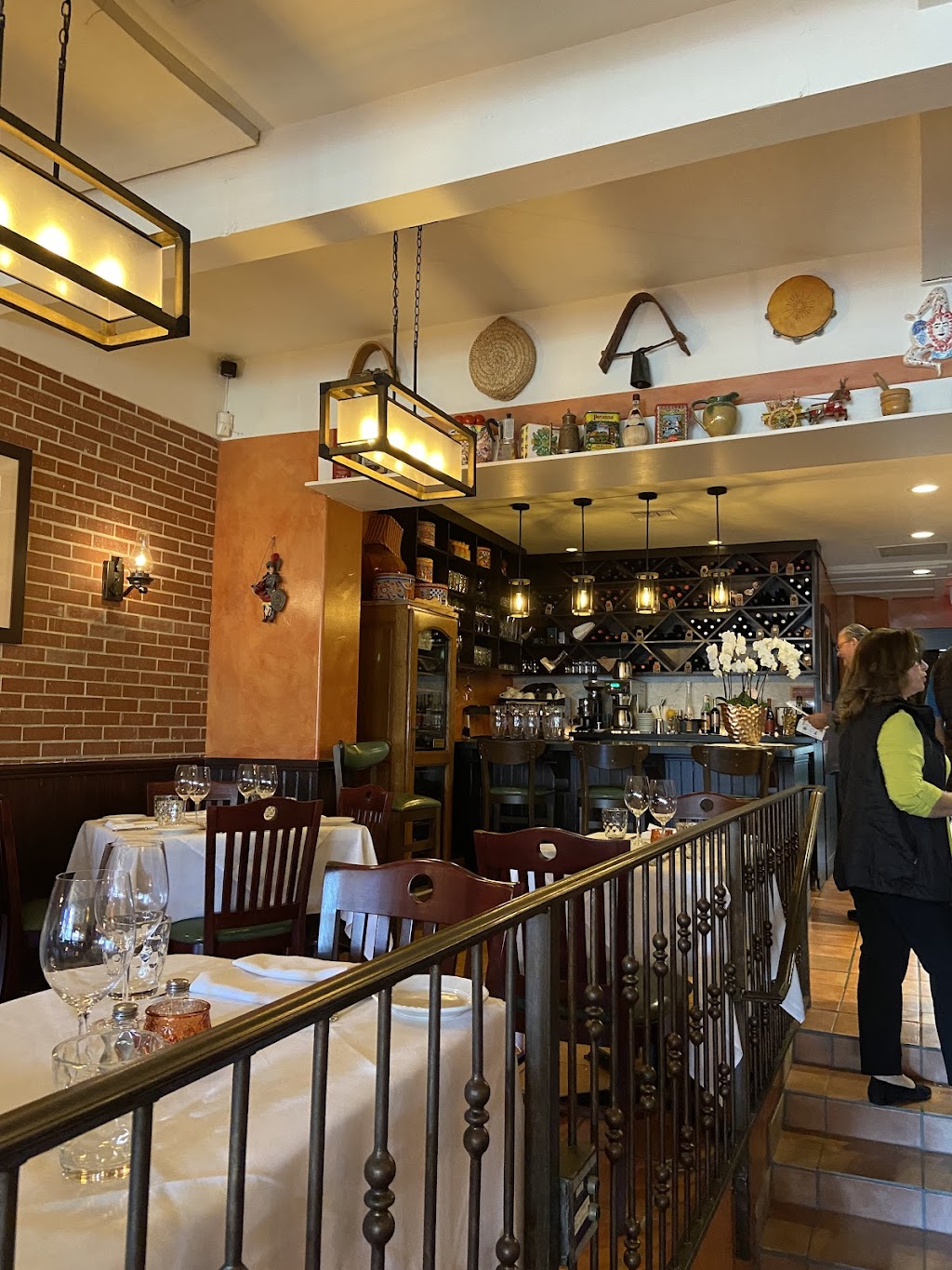 Bedda Mia | restaurant | 1218 State St, Santa Barbara, CA 93101, USA | 8057708777 OR +1 805-770-8777