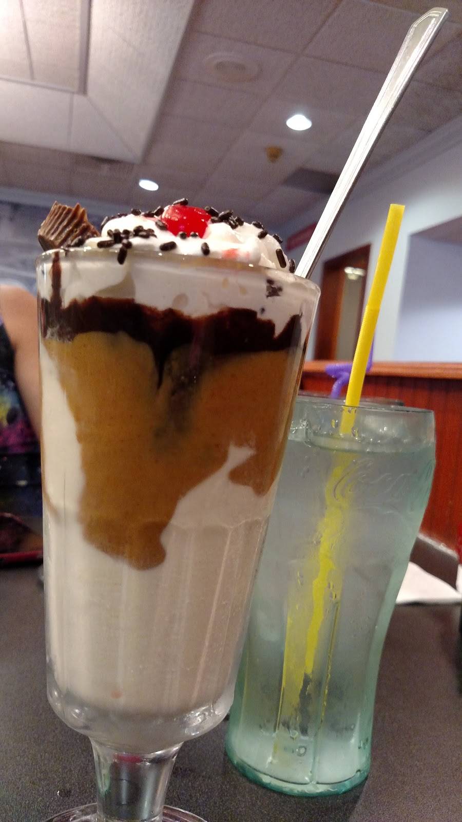 Friendlys | restaurant | 18 Pearson Blvd, Gardner, MA 01440, USA | 9786301821 OR +1 978-630-1821