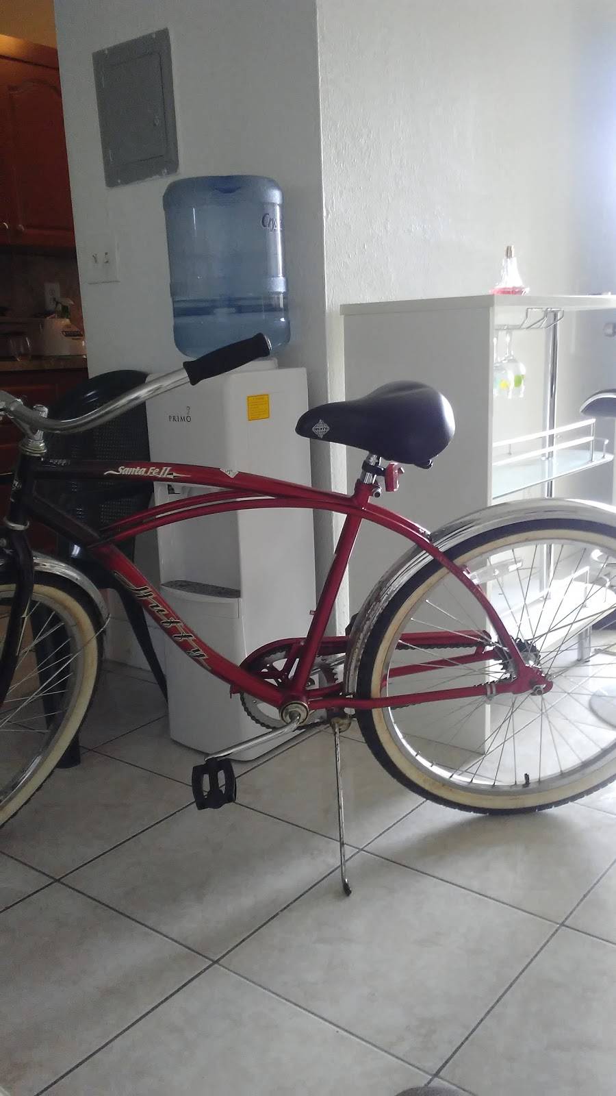 Pizza Hut | meal delivery | 12699 NE 6th Ave, North Miami, FL 33161, USA | 3058914000 OR +1 305-891-4000