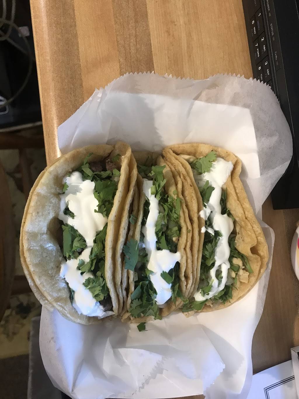 Kukuis Hawaiian Shaved Ice | restaurant | 210 E Middlebury St, Shipshewana, IN 46565, USA | 5745368463 OR +1 574-536-8463