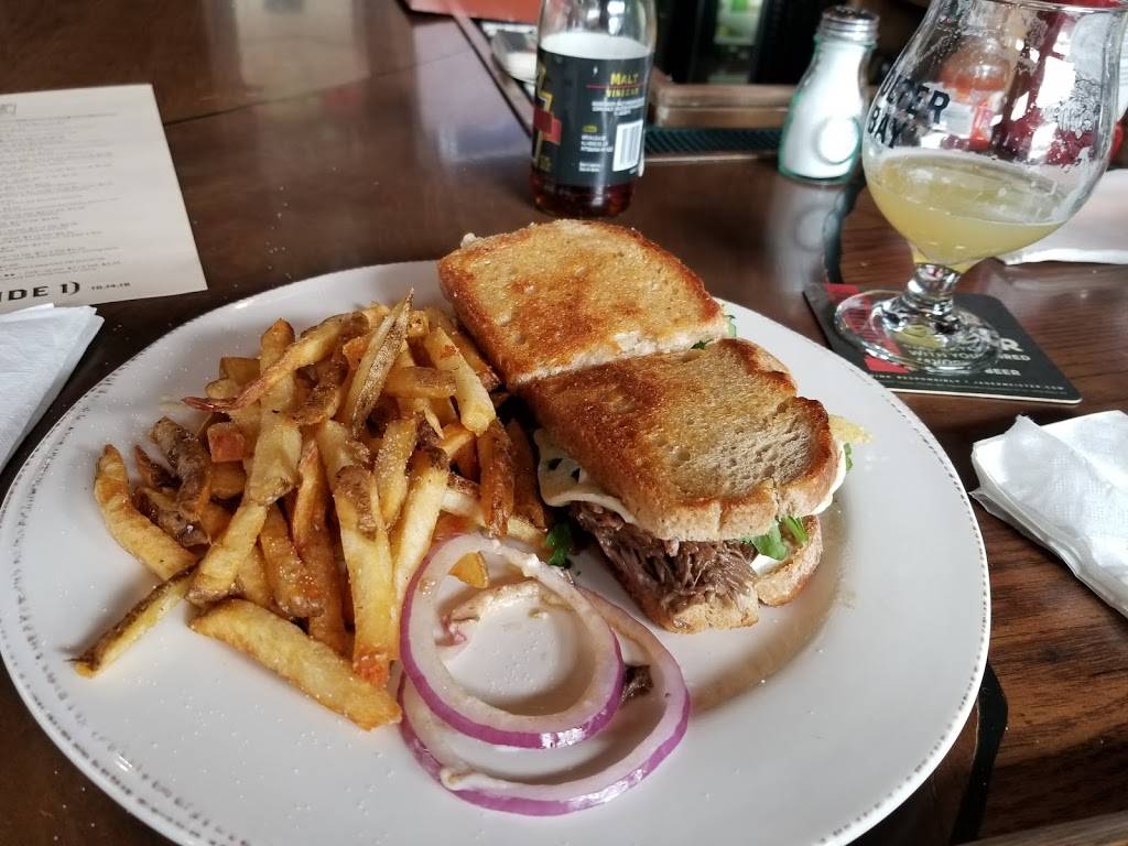 Colter Bay | restaurant | 561 Delaware Ave, Buffalo, NY 14202, USA | 7164365197 OR +1 716-436-5197