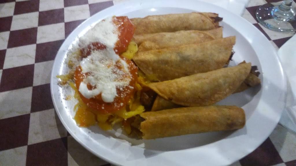 El Mexireno | restaurant | 5494 St Barnabas Rd, Oxon Hill, MD 20745, USA | 3016301200 OR +1 301-630-1200