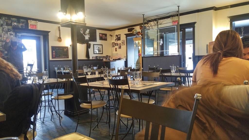 Arousse | restaurant | 19 Rue Blainville O, Sainte-Thérèse, QC J7E 1X1, Canada | 4504378777 OR +1 450-437-8777