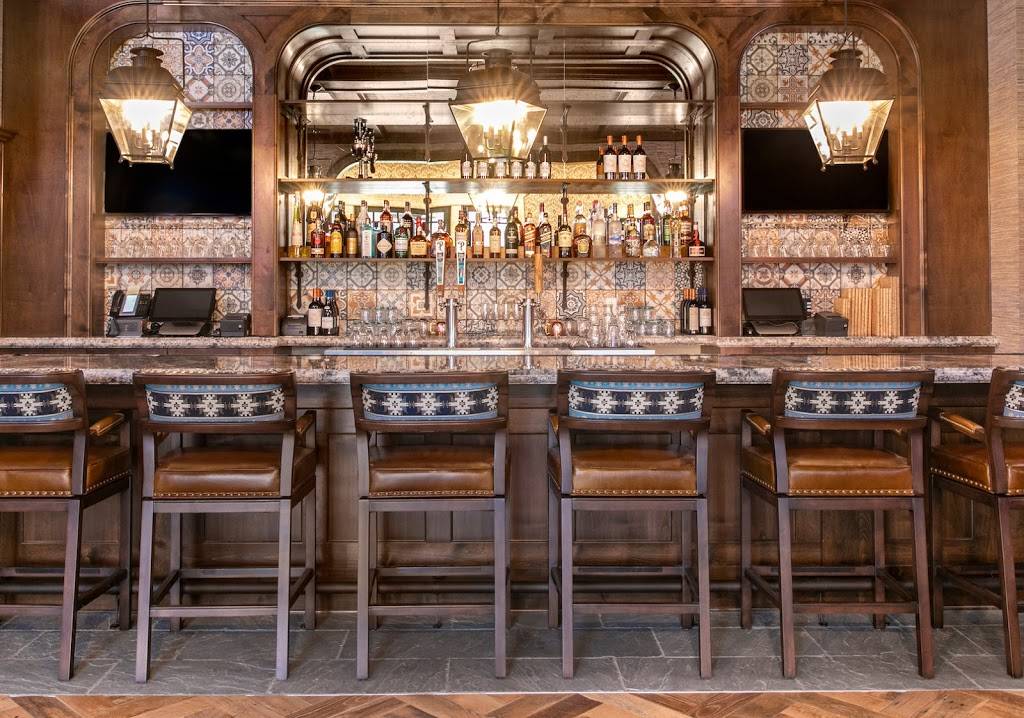 The Players Pub | restaurant | 12 Kiawah Beach Dr, Kiawah Island, SC 29455, USA | 8437682771 OR +1 843-768-2771