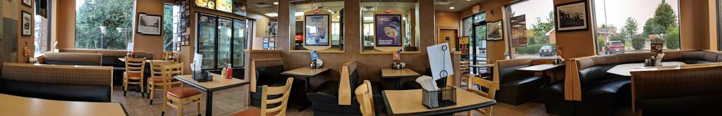DQ Grill & Chill Restaurant | restaurant | 211 S Main St, Alpharetta, GA 30009, USA | 7704756664 OR +1 770-475-6664