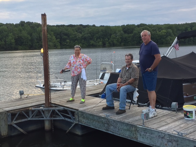 Sunset Bay Resort And Marina | restaurant | 60 Mansard Island Dr, Springville, TN 38256, USA | 7316425590 OR +1 731-642-5590