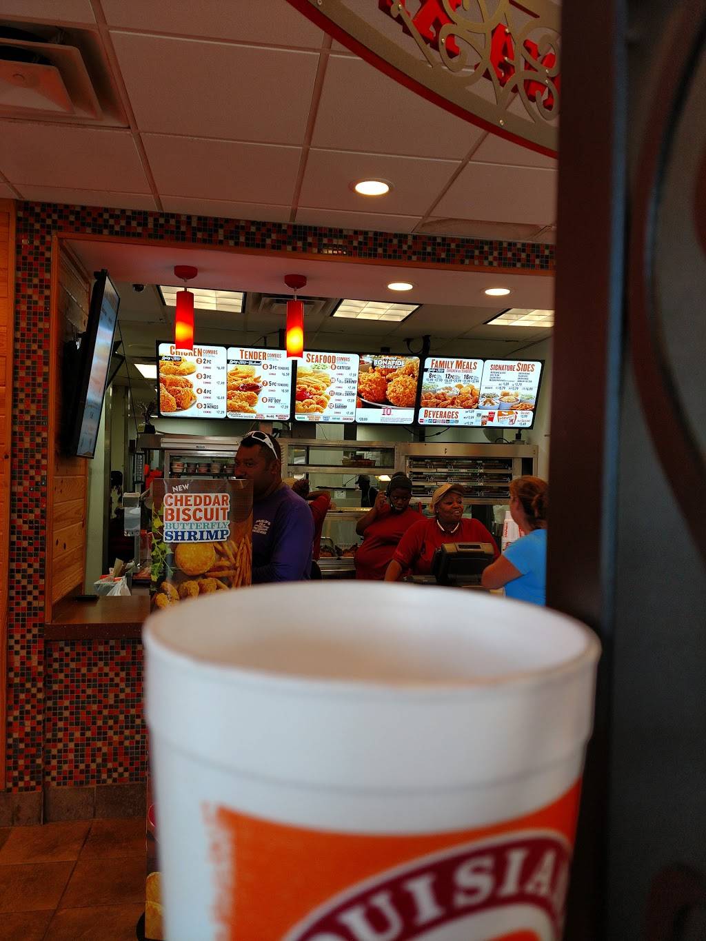 Popeyes Louisiana Kitchen | restaurant | 4555 Roswell Rd, Atlanta, GA 30342, USA | 4042016935 OR +1 404-201-6935