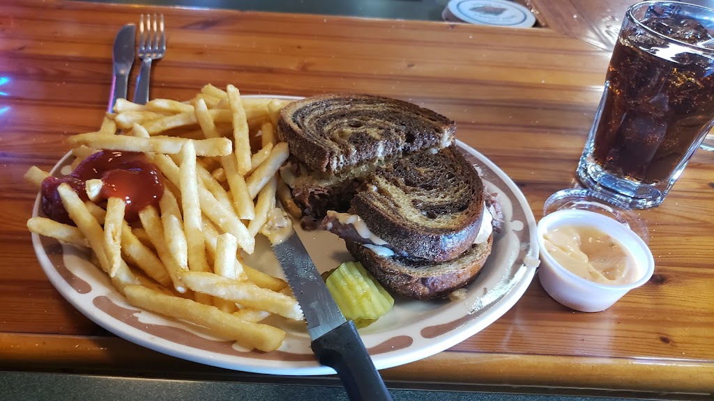 Recreation Bar & Cafe | restaurant | 20 E Main St, Lewiston, MN 55952, USA | 5075232549 OR +1 507-523-2549