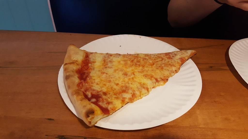 Antonios Pizza | restaurant | 2846 W Main St, Morgantown, PA 19543, USA | 6102865499 OR +1 610-286-5499