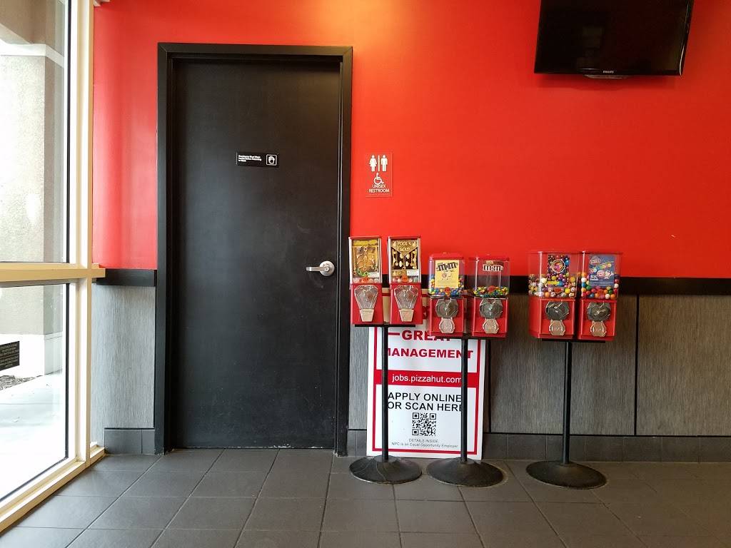 Pizza Hut | meal takeaway | 505 W Hickpochee Ave Suite 600, LaBelle, FL 33935, USA | 8636120308 OR +1 863-612-0308