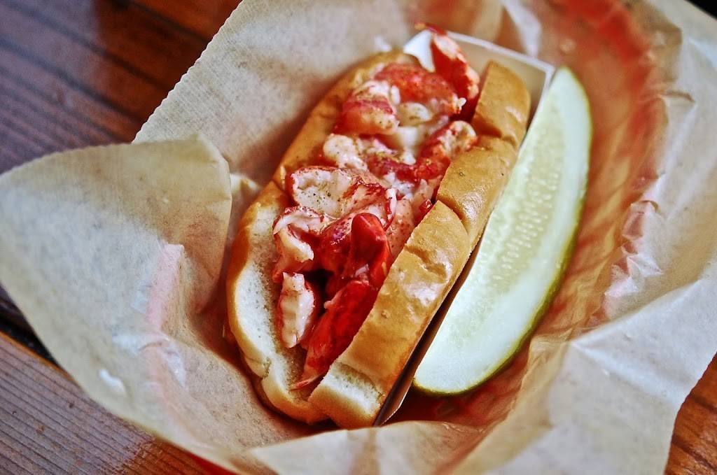 Lukes Lobster Bethesda | meal takeaway | 7129 Bethesda Ln, Bethesda, MD 20814, USA | 3017181005 OR +1 301-718-1005