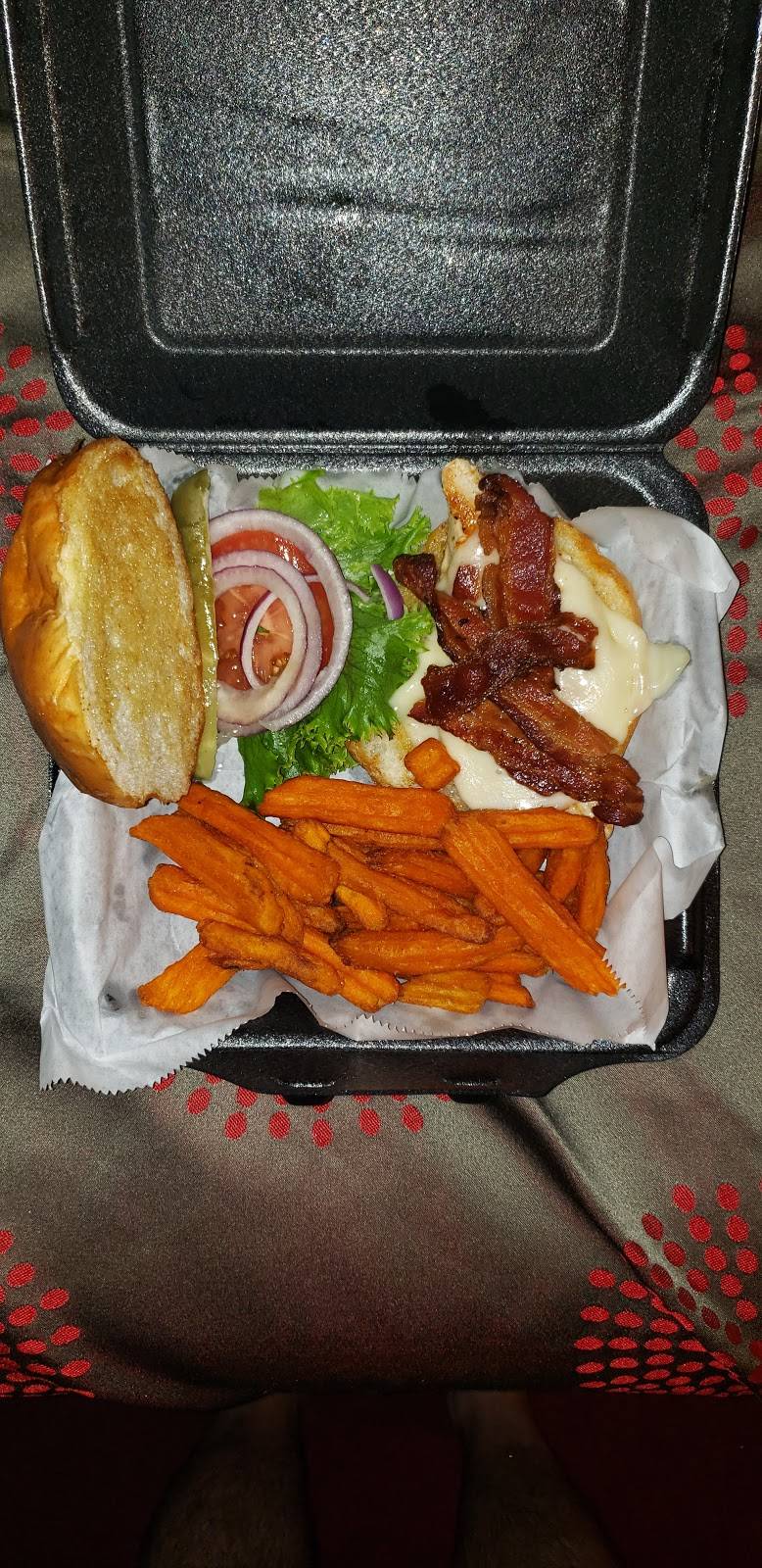 Fireside Restaurant & Lounge | night club | 1716 Underpass Way, Hagerstown, MD 21740, USA | 3017334800 OR +1 301-733-4800