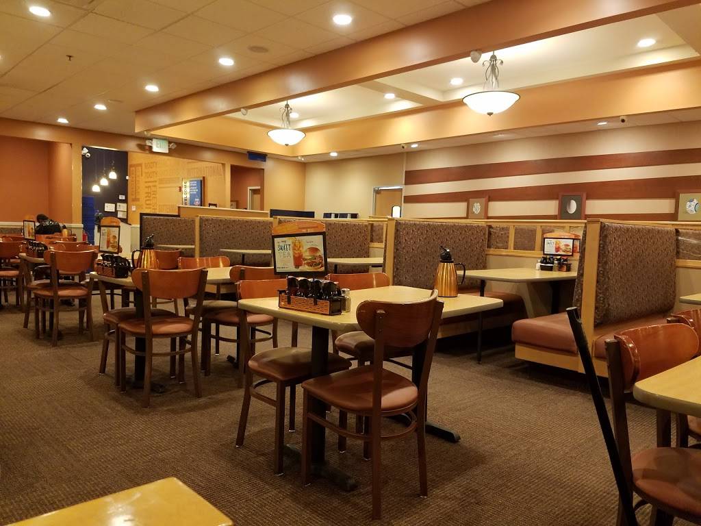 IHOP | restaurant | 2430 173rd St, Lansing, IL 60438, USA | 7084742240 OR +1 708-474-2240