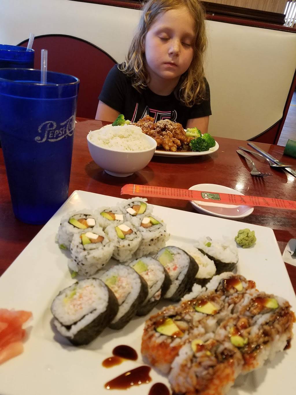 Lucky Star | restaurant | 208 N Fruitland Blvd, Fruitland, MD 21826, USA | 4105487177 OR +1 410-548-7177