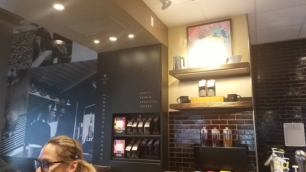 Starbucks | cafe | 18 Waukegan Rd, Lake Bluff, IL 60044, USA | 8472830592 OR +1 847-283-0592