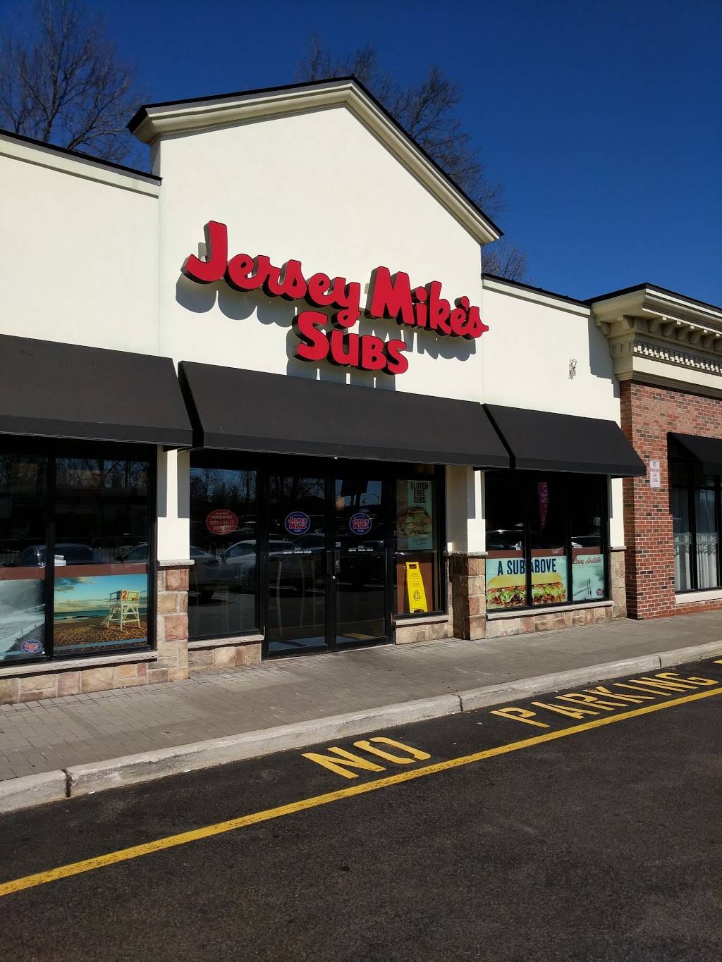 Jersey Mikes Subs | meal takeaway | 60 Essex St #104, Rochelle Park, NJ 07662, USA | 2018430020 OR +1 201-843-0020