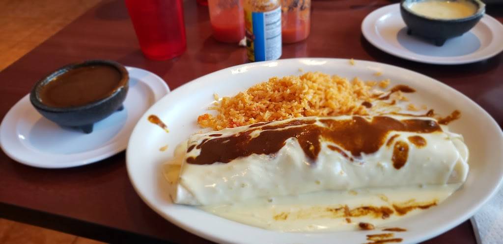 El Nopal | restaurant | 6521 Paramount Park Dr, Louisville, KY 40213, USA | 5029689836 OR +1 502-968-9836