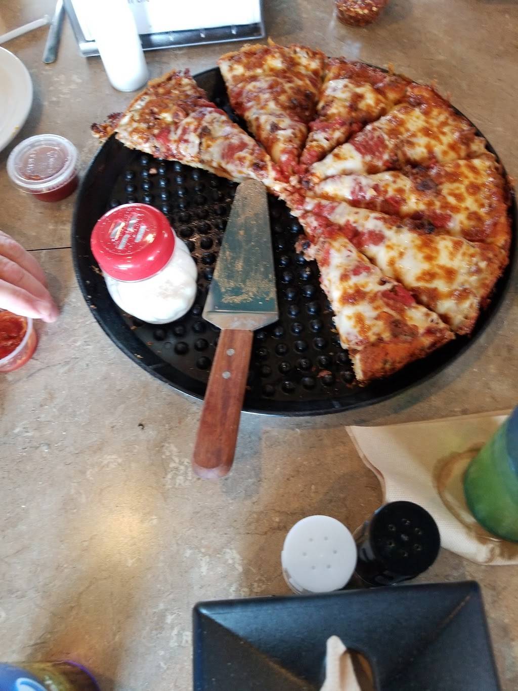 Chicagos Pizza | restaurant | 8498 IN-56, French Lick, IN 47432, USA | 8129362962 OR +1 812-936-2962