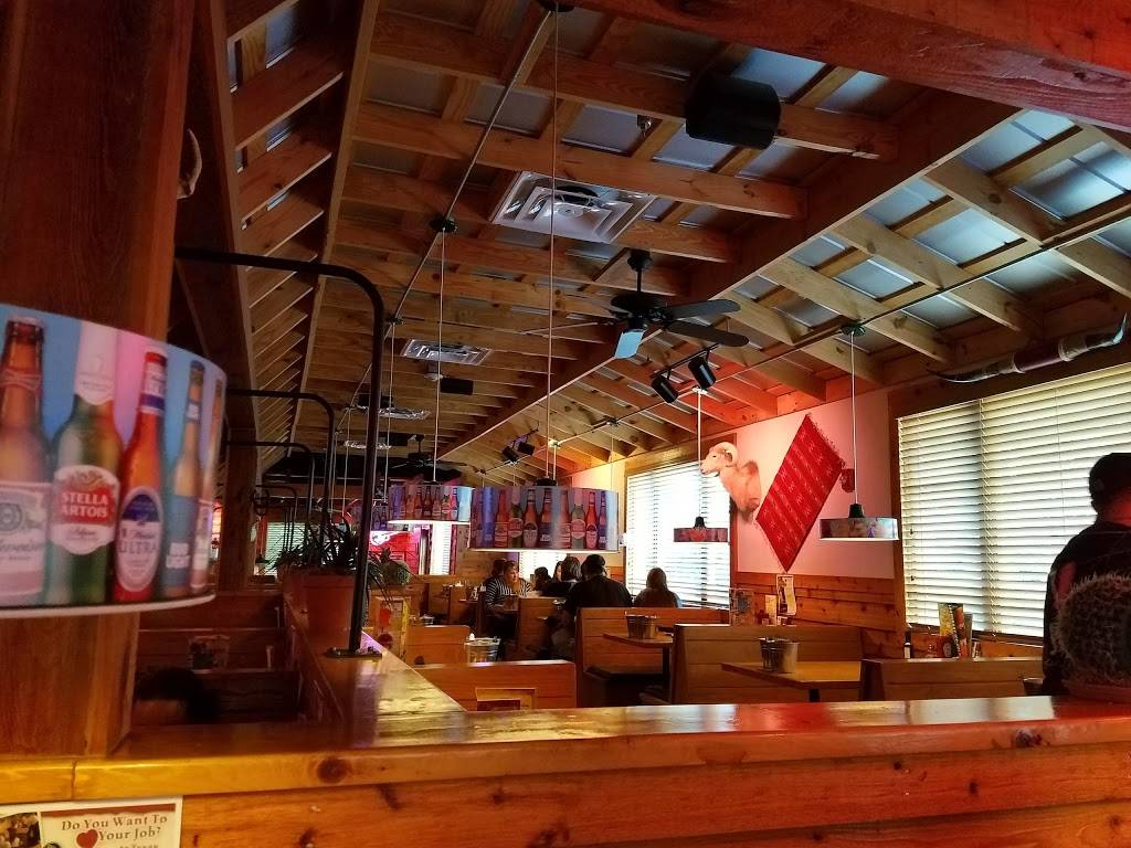 Texas Roadhouse | restaurant | 47 Fox Run Rd, Newington, NH 03801, USA | 6034337427 OR +1 603-433-7427