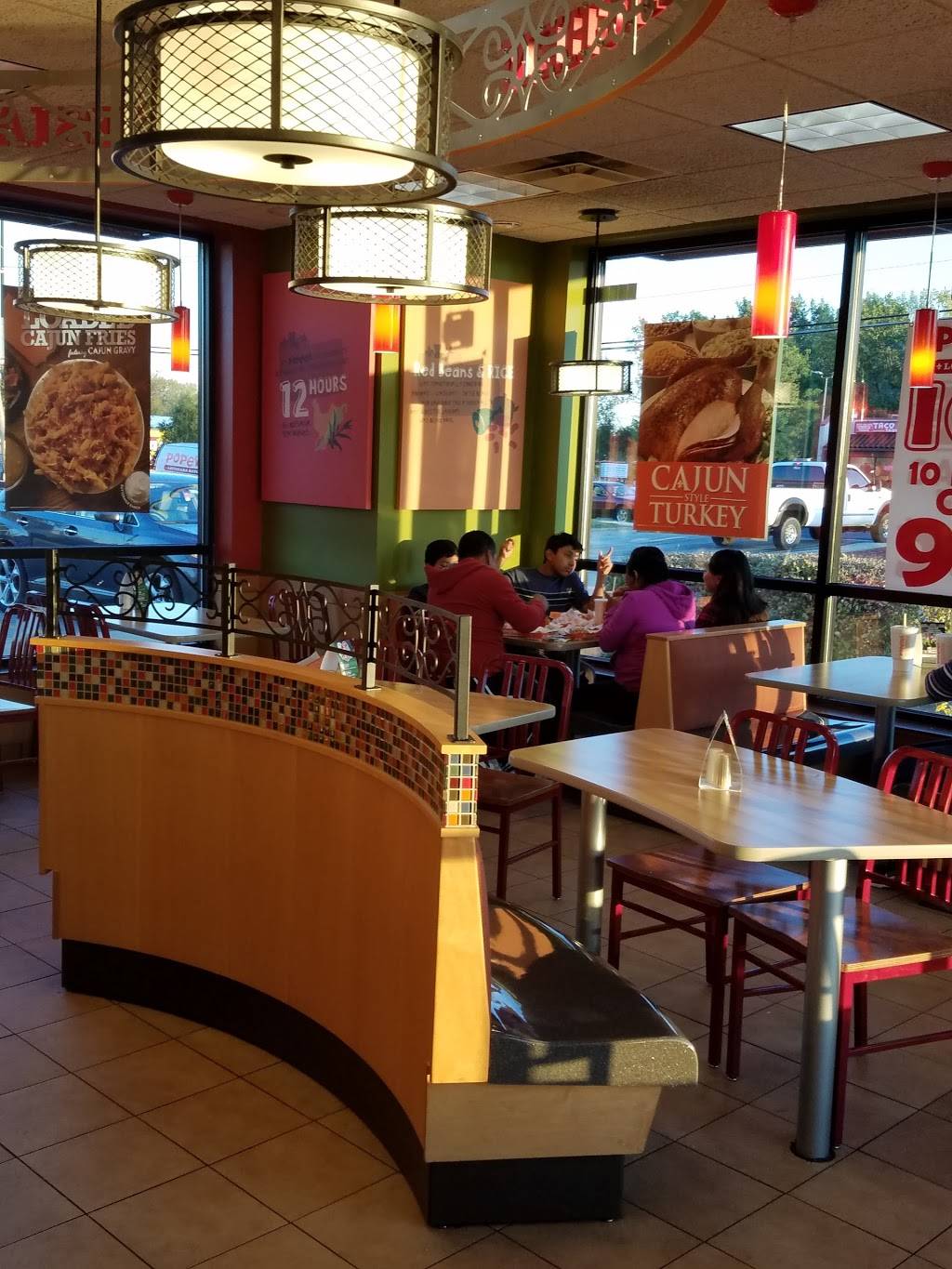 Popeyes Louisiana Kitchen | restaurant | 1380 W Irving Park Rd, Hanover Park, IL 60133, USA | 6308372206 OR +1 630-837-2206