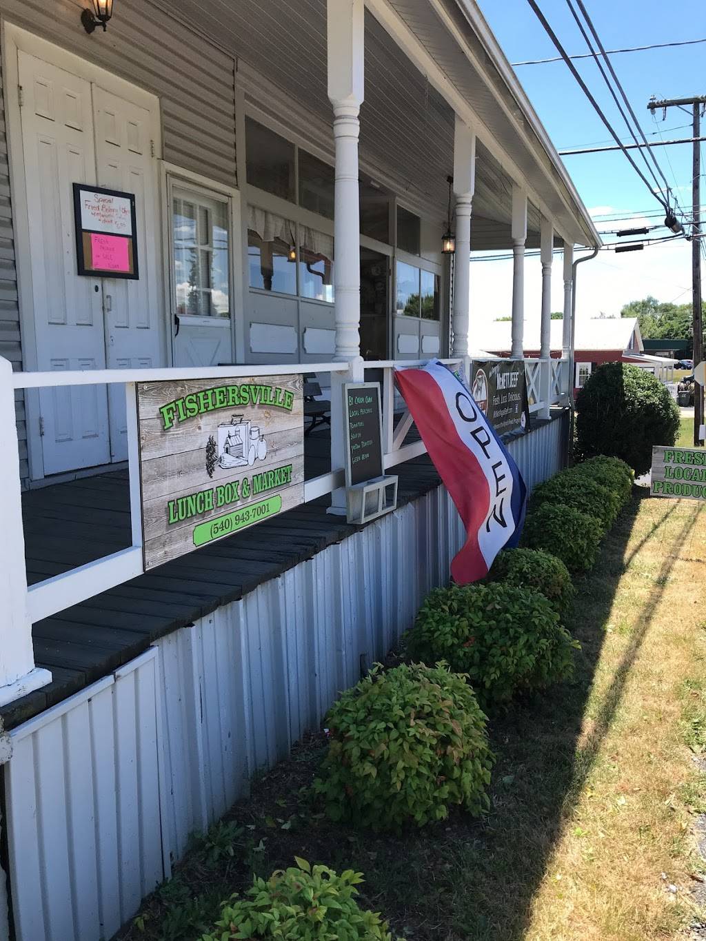 Fishersville Lunch Box and Farm Market | restaurant | 29 Long Meadow Rd, Fishersville, VA 22939, USA | 5409437001 OR +1 540-943-7001