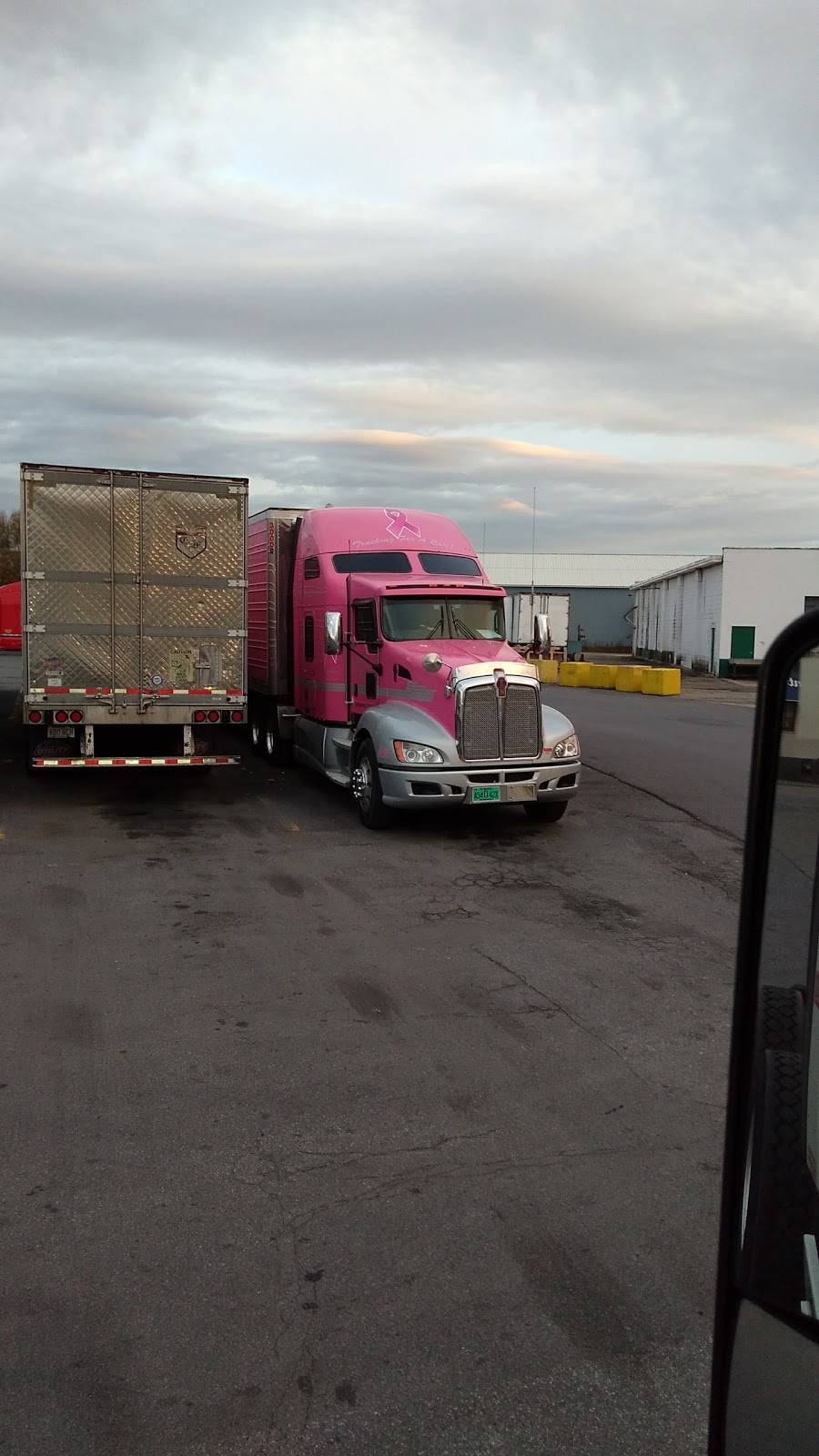 TravelCenters of America | restaurant | 40 Riverside Dr, Fultonville, NY 12072, USA | 5188533411 OR +1 518-853-3411