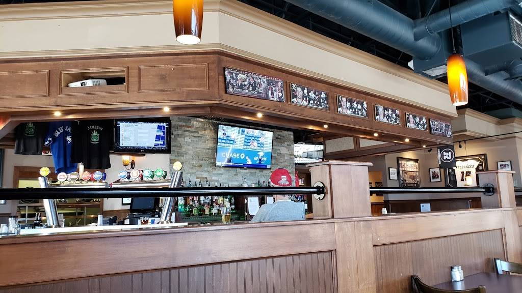 Hurleys Neighbourhood Grill | restaurant | 64 Stonehaven Dr, Kanata, ON K2M 2Y2, Canada | 6132713073 OR +1 613-271-3073