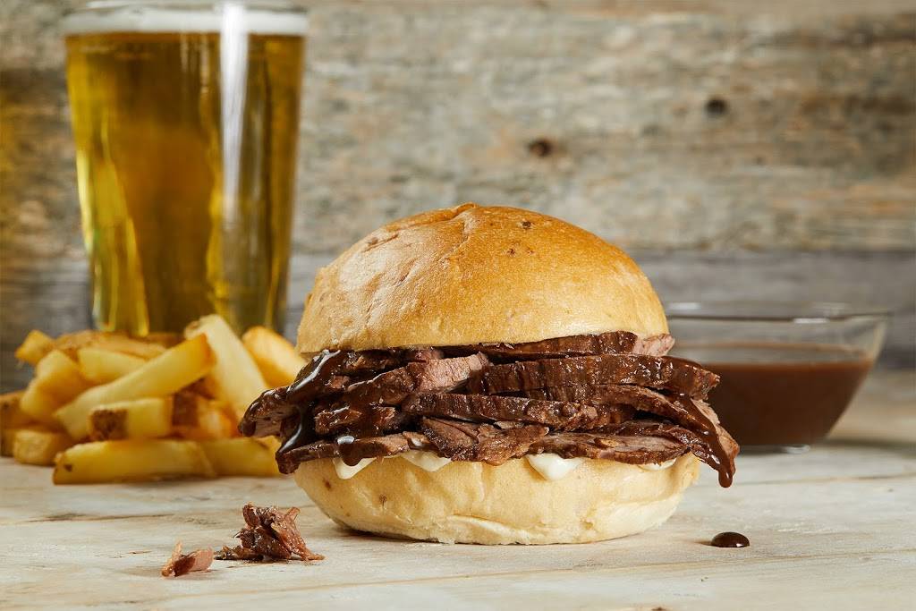 Chucks Roadhouse Bar & Grill | restaurant | 310 Garrison Road Garrison Village Shopping Centre, Fort Erie, ON L2A 1M7, Canada | 9059919444 OR +1 905-991-9444