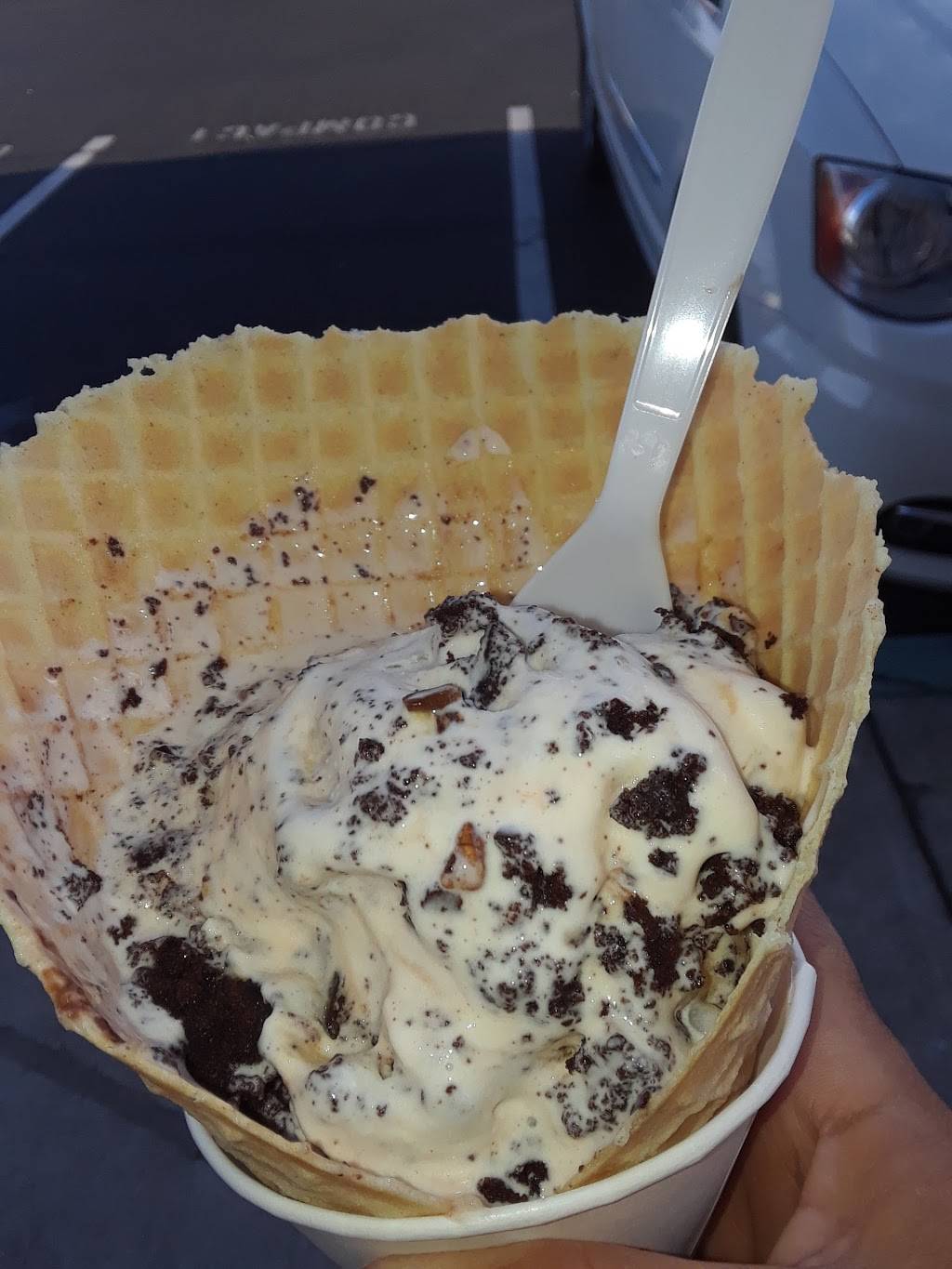 Cold Stone Creamery | bakery | 441 Rohnert Park Expy W, Rohnert Park, CA 94928, USA | 7075841877 OR +1 707-584-1877