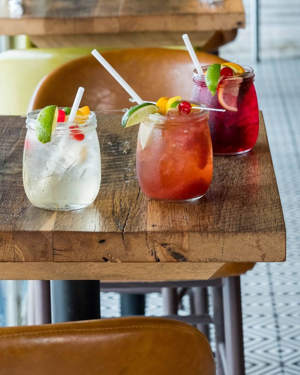 3 Amigos | restaurant | 5605 Boulevard Taschereau, Brossard, QC J4Z 1A3, Canada | 4509260202 OR +1 450-926-0202