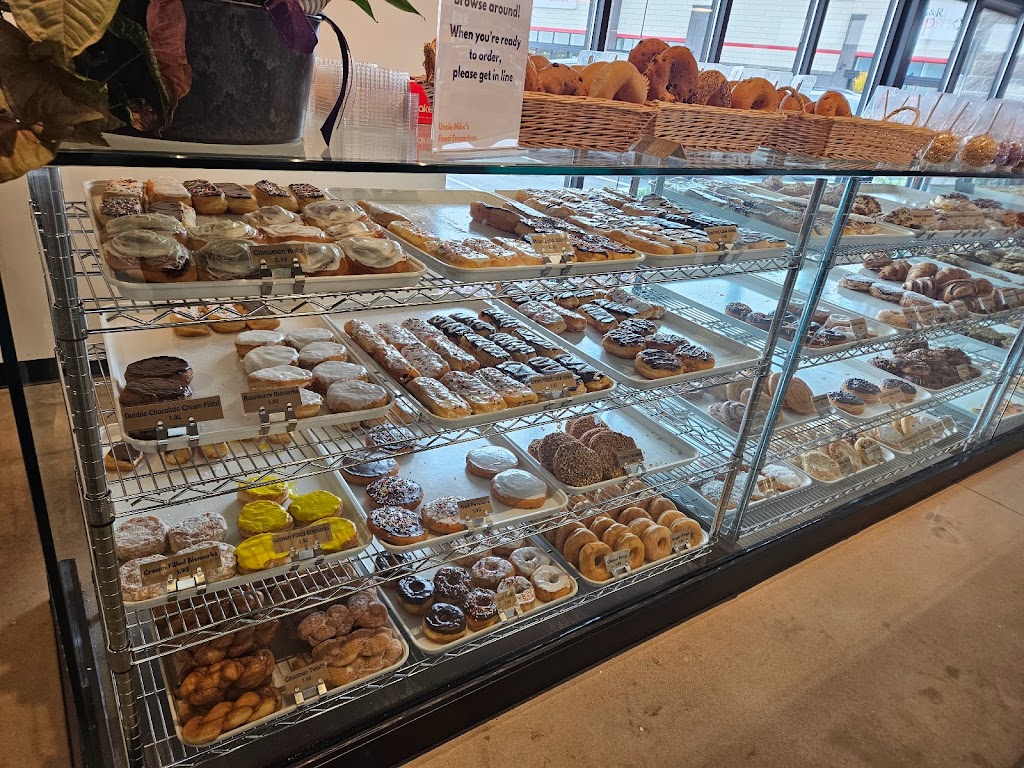 Uncle Mikes Food Emporium | bakery | 3860 W Wisconsin Ave, Appleton, WI 54914, USA | 9202782280 OR +1 920-278-2280