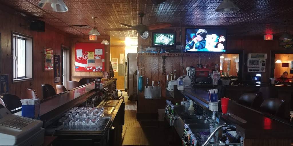 Sportys Bar | restaurant | 6 S Beechtree St, Grand Haven, MI 49417, USA | 6168465302 OR +1 616-846-5302