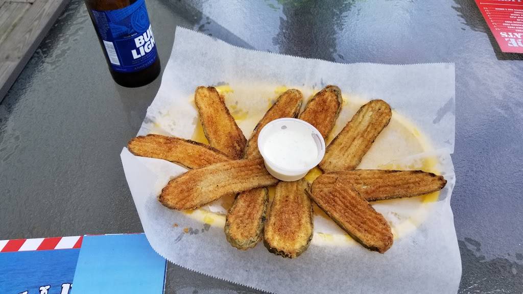 Bulldogs Beach House | restaurant | 121 Teton Ln, Camdenton, MO 65020, USA | 5738733311 OR +1 573-873-3311